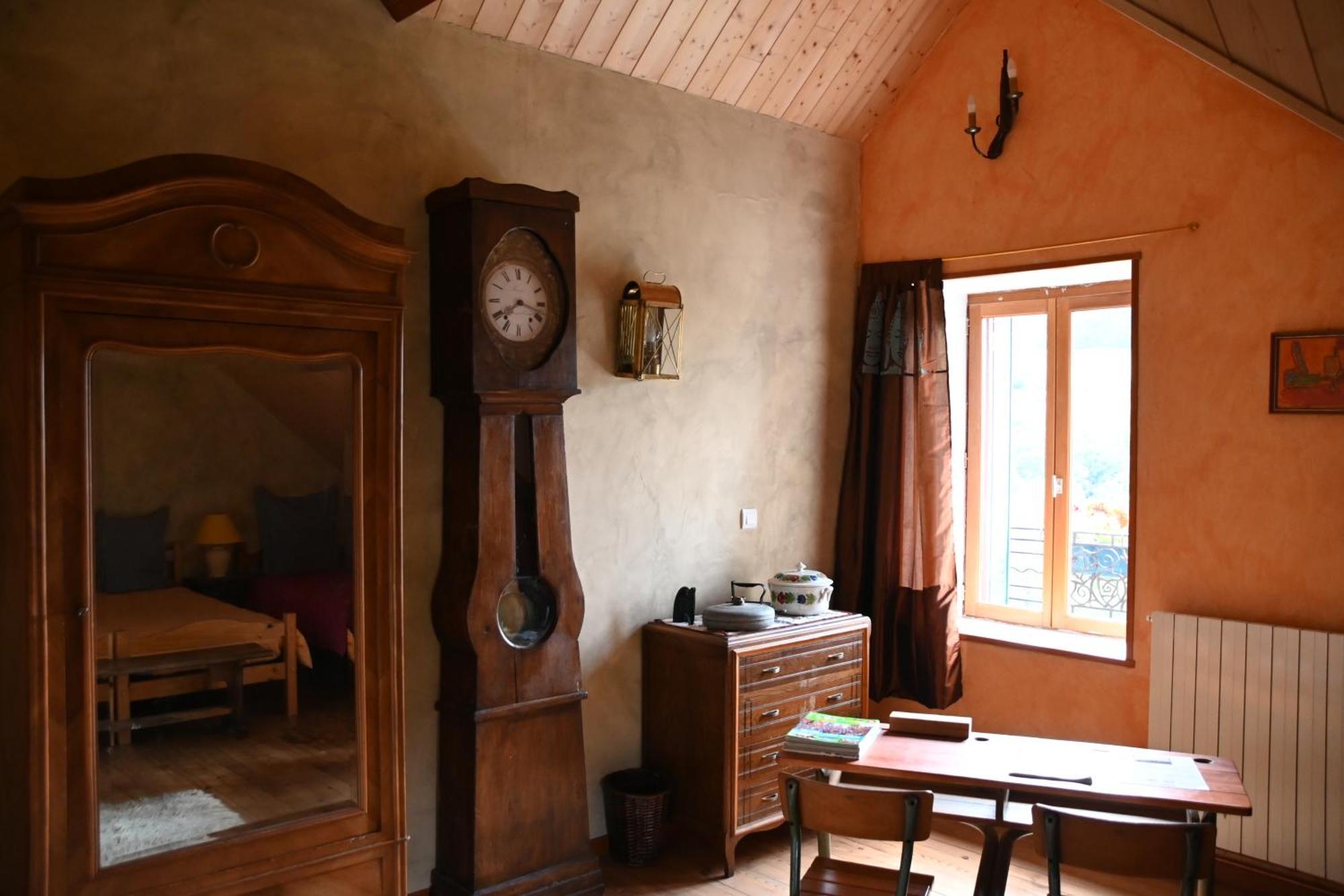 Bed and Breakfast Le Deyran Égliseneuve-dʼEntraigues Exterior foto