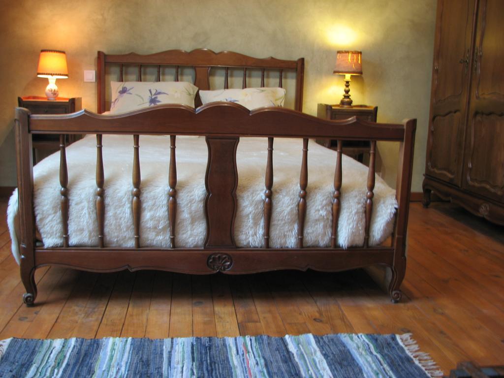 Bed and Breakfast Le Deyran Égliseneuve-dʼEntraigues Exterior foto